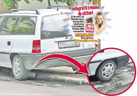 Muncitorii au reparat strada, ocolind o porţiune pe care era parcată o maşină