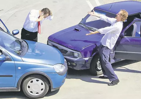 Aţi avut accident? Iată ce trebuie să faceţi