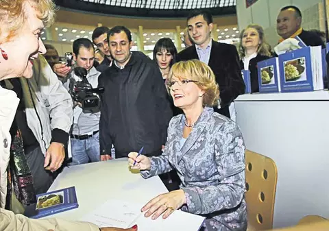Principesa Margareta a României a scris o "Carte regală de bucate"