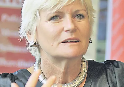 Monica Tatoiu vrea să se mute în Franţa