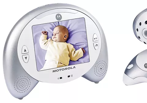 Părinţii de bebeluşi au acum ocazia să-şi tragă un pic sufletul | «Dădaca electronică» sare în ajutorul mămicilor