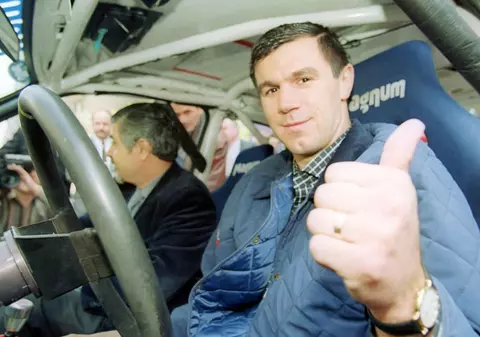 S-a vindecat miraculos de cea mai cumplită boală, iar acum spune tuturor cum a reuşit! Dieta minune care l-a scăpat pe Mihai Leu de cancer!