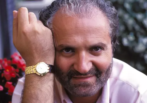 Designerul Gianni Versace, ucis pentru că spăla bani cu ajutorul mafiei