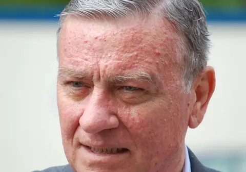 Mircea Sandu: “Nepoţii şi fotbalul m-au făcut să trec peste boală”