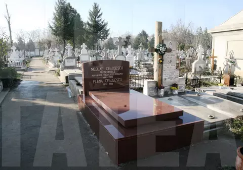 Exclusiv! Rămăşiţele Ceauşeştilor, îngropate în mare secret