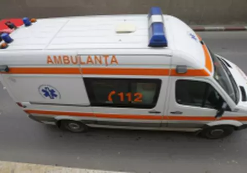 Un poliţist a murit după ce s-ar fi împuşcat accidental