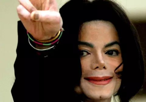 Ultimul album al lui Michael Jackson, lansat duminică