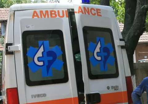 A murit după ce a fost prins între două benzi transportoare, la locul de muncă