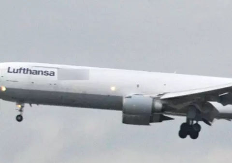 UPDATE. Furtuna creează probleme traficului aerian: Două curse, Lufthansa și Blue Air, redirecționate spre Sofia și Constanța