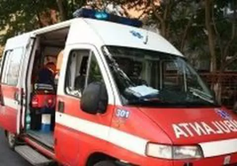  Un şofer beat a lovit o femeie pe trecerea de pietoni, după care a intrat într-un autobuz