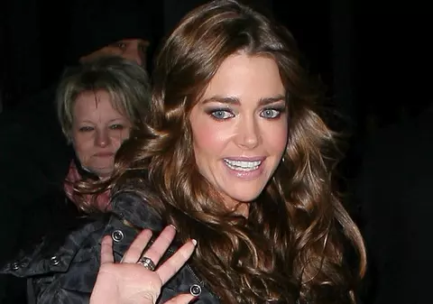 Denise Richards petrece Crăciunul cu iubitul... şi fostul soţ