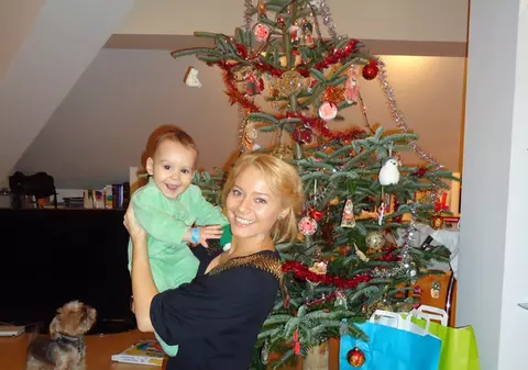 Laura Cosoi e ajutorul lui Moş Crăciun