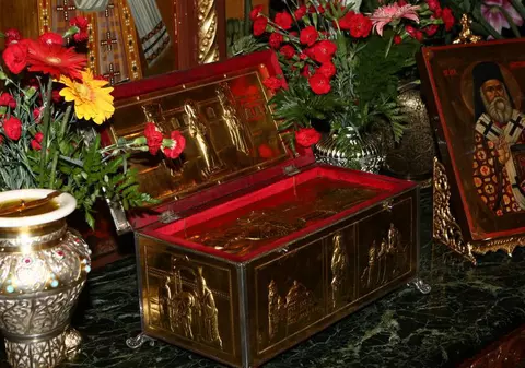 Arestat după ce a furat cutia milei din biserică