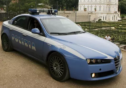 Doi români au fost atacaţi în locuinţa lor din Italia 