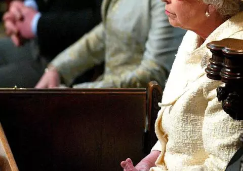 Familia regală britanică, acuzată de ”cruzime ostentativă”' din cauza căciulilor de blană