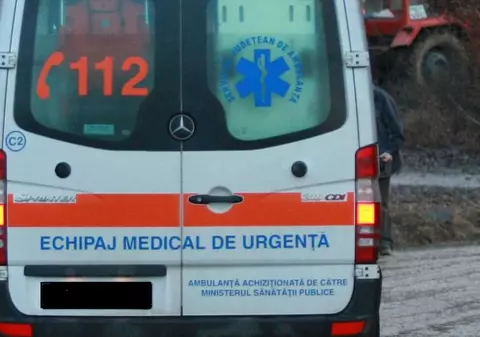 Muncitor grav rănit după ce a căzut de la 35 de metri de pe un acoperiş
