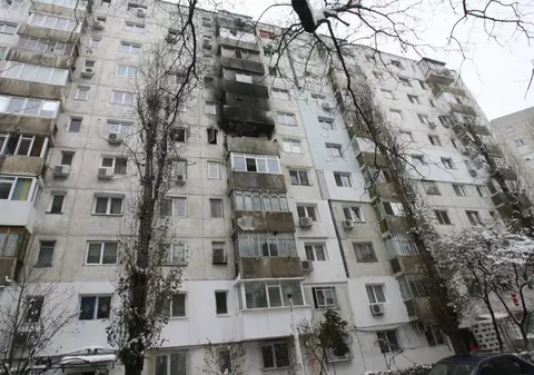 O femeie din Bucureşti a pierdut agoniseala într-un incendiu: «Nimic n-a mai rămas din casa mea»