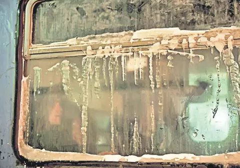 Frigul a paralizat transporturile