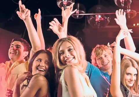 Interzis minorilor în discotecă după ora 21.00!