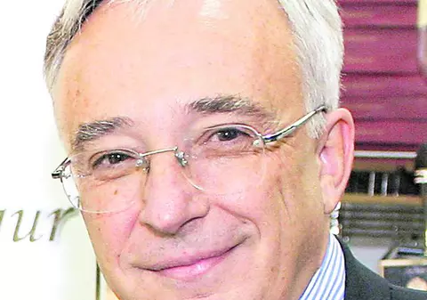 Mugur Isărescu şi-a mărit economiile în lei