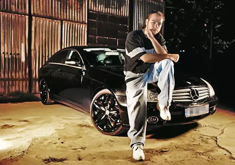 Bitză şi-a «tunat» Merţanul