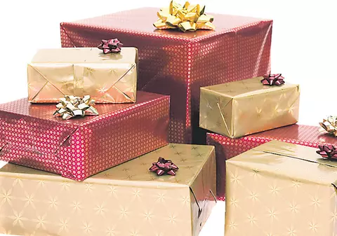 Te învăţăm cum să cumperi inteligent cadouri de Crăciun pentru toată familia