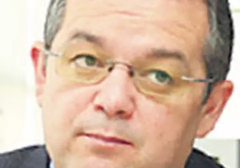 Concedierea bugetarilor va continua în 2011