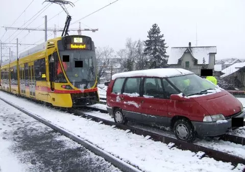 Foto | Zăpada şi îngheţul fac ravagii în întreaga lume