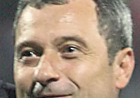 Mircea Rednic vine să cumpere trei rapidişti