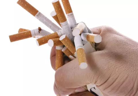 Americanii vor ca în 2011 să slăbească şi să renunţe la fumat