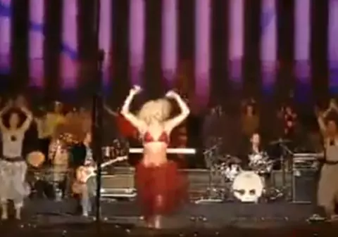 Video | Shakira i-a înnebunit pe chinezi de Anul Nou