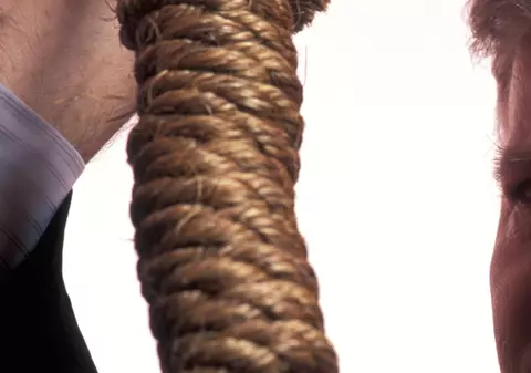 O pensionară s-a spânzurat din cauza sărăciei 