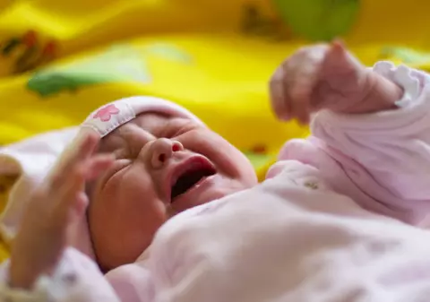 Doi români acuză medicii italieni de malpraxis, după ce le-a murit copilul de trei luni
