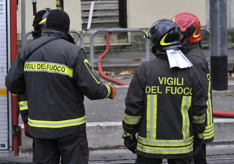 Un român a murit într-o explozie la o fabrică de artificii din Italia