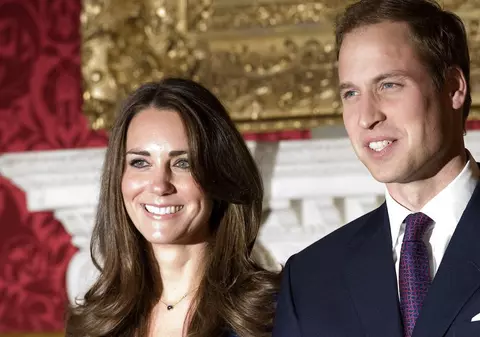 Prinţul William va purta la nuntă o cămaşă a designerului italian Angelo Inglese