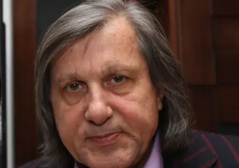 Ilie Nastase a plătit 600 de lei pentru discriminarea comunităţii rrome