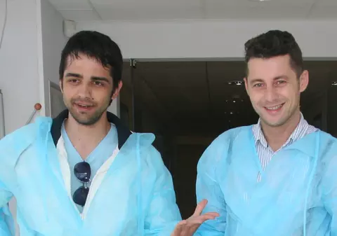 Membrii trupei Akcent au rămas fără bani în New Delhi 