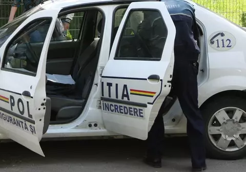 Doi poliţişti, răniţi în misiune la Iaşi 
