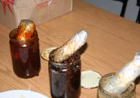 Canabis şi ţigări, confiscate la Vama Albiţa