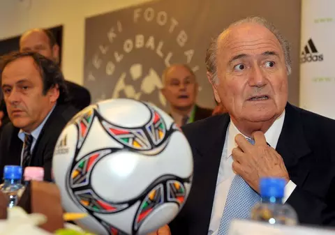 Platini şi Blatter vor să revoluţioneze calendarul fotbalului mondial?