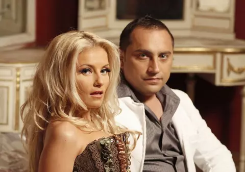 Cântăreața Sylvia a salvat două tinere rănite într-un grav accident