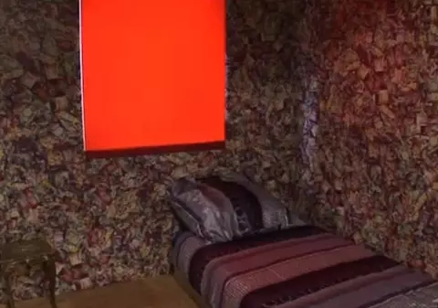 Video | În Madrid au deschis un hotel făcut din gunoaiele lăsate în urmă de turişti