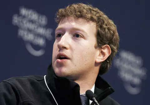 Contul de Facebook al lui Mark Zuckerberg a fost spart