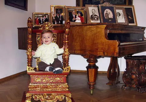 Prinţul Paul al României: "Îi schimb scutecele lui Carol Ferdinand"
