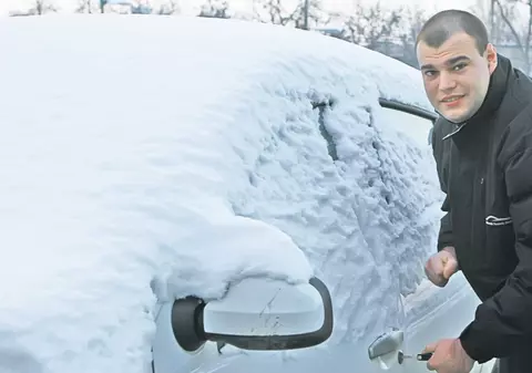 Ți-au îngheţat încuietorile? Foloseşte spray-uri speciale!