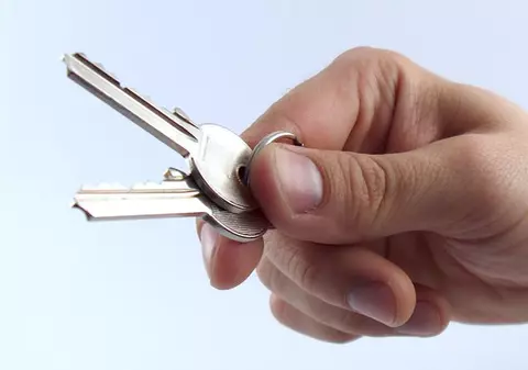 Tranzacţiile cu apartamente fără certificat energetic ar putea fi nule
