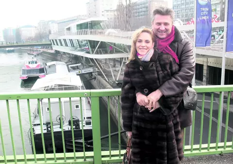 Gabi Firea şi Florin Pandele au fost în vacanţă la Viena: Îndrăgostiţi, în oraşul valsului