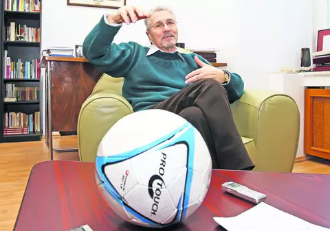Interviu Exclusiv / Emil Constantinescu, fostul preşedinte al României: «Cărţile şi sportul mi-au dat totul»