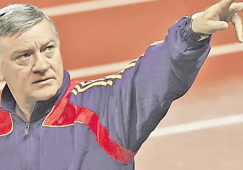 Mircea Sandu nu-şi face griji în privinţa unei eventuale demisii a lui Răzvan Lucescu: «Avem alte soluţii»