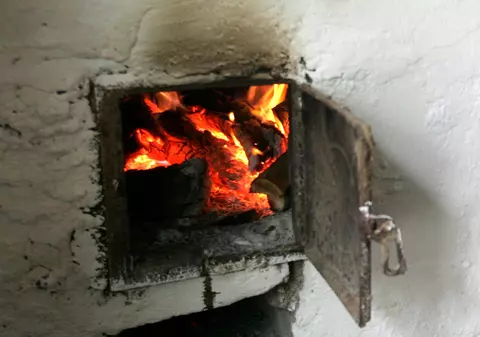 Pompierii avertizează populația să nu-și ”burdușească” sobele